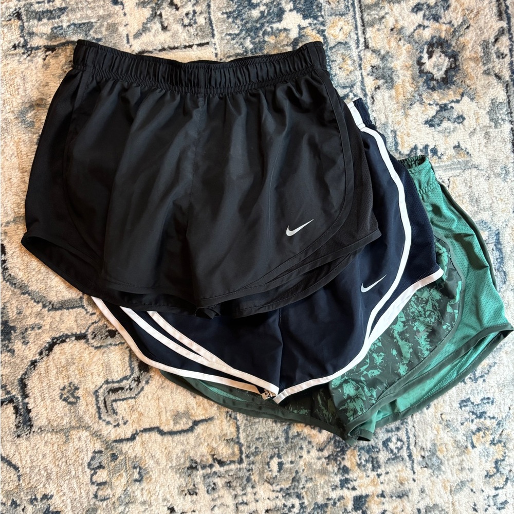 Nike Women's Athletic Shorts Set Small